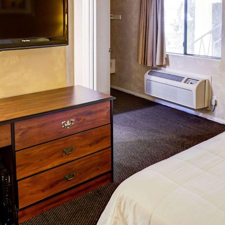 Rodeway Inn Near Venice Beach Лос-Анджелес Экстерьер фото