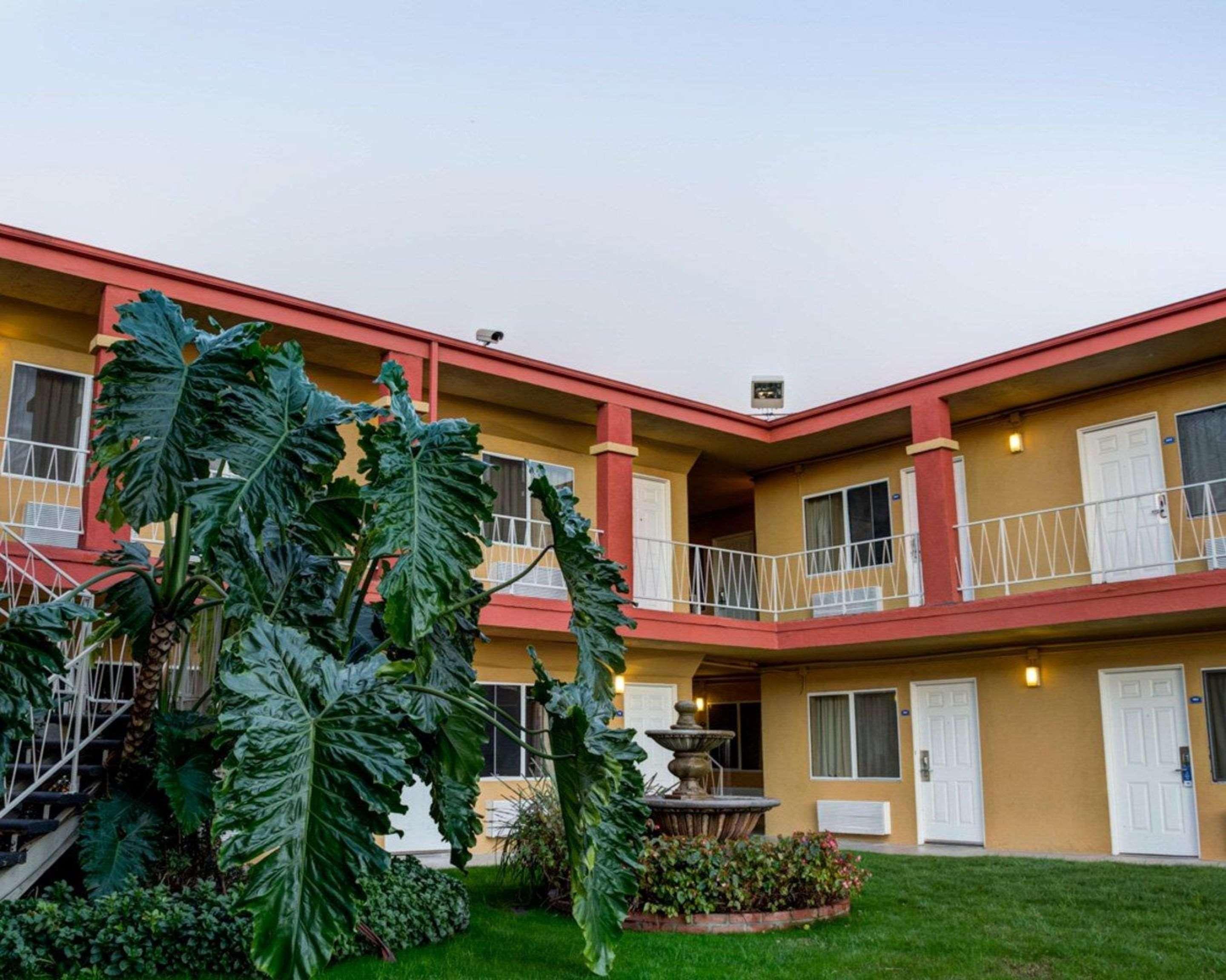 Rodeway Inn Near Venice Beach Лос-Анджелес Экстерьер фото