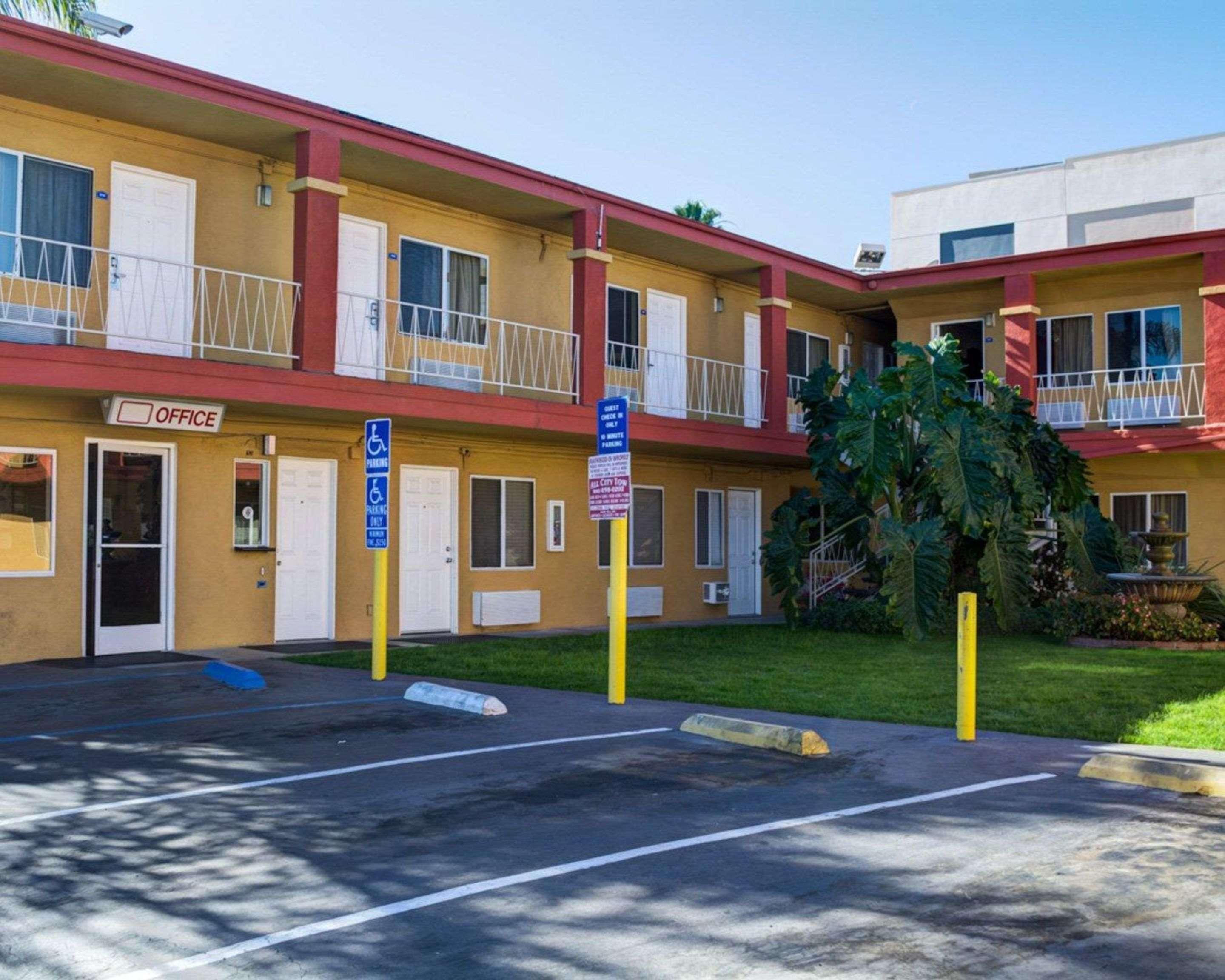Rodeway Inn Near Venice Beach Лос-Анджелес Экстерьер фото