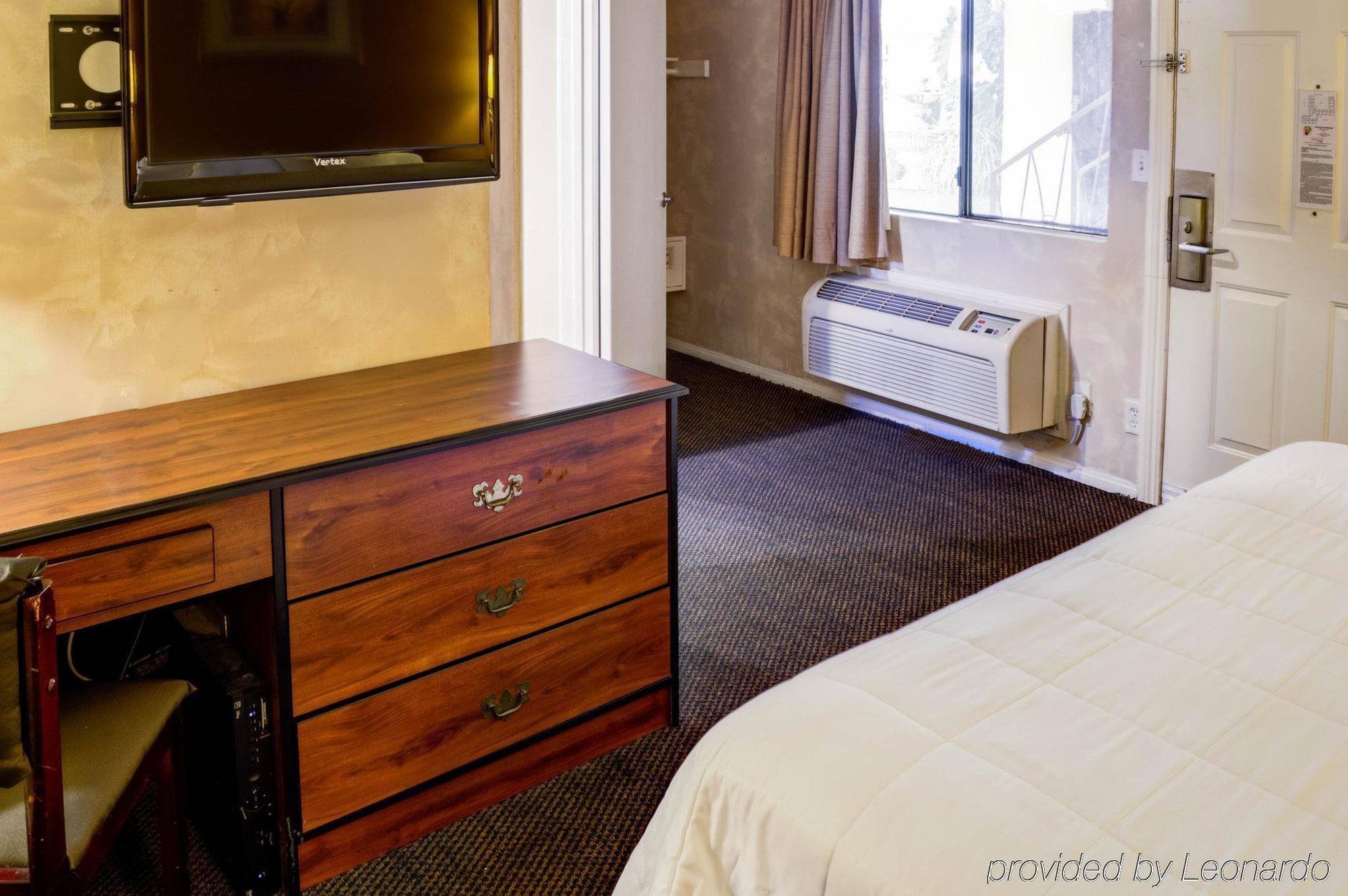 Rodeway Inn Near Venice Beach Лос-Анджелес Экстерьер фото
